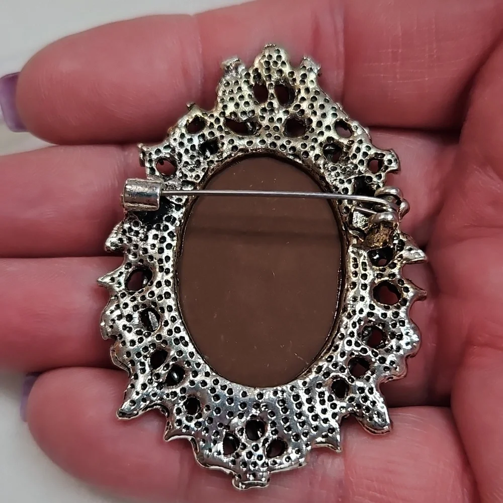 Women's Beauty Head Cameo Brooch Retro Style Pin Rhinestone Silver Tone Elegant